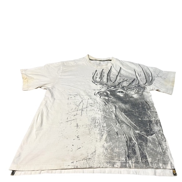 Legendary Whitetails Other - Legendary XL Deer Buck Graphic Tee Distressed Camo Trim Hunting